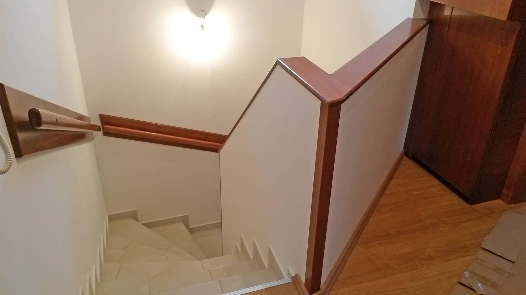 Fa lépcsőkorlát
